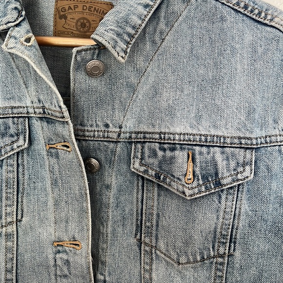 Gap Denim Cropped Jean Jacket - Picture 3 of 4